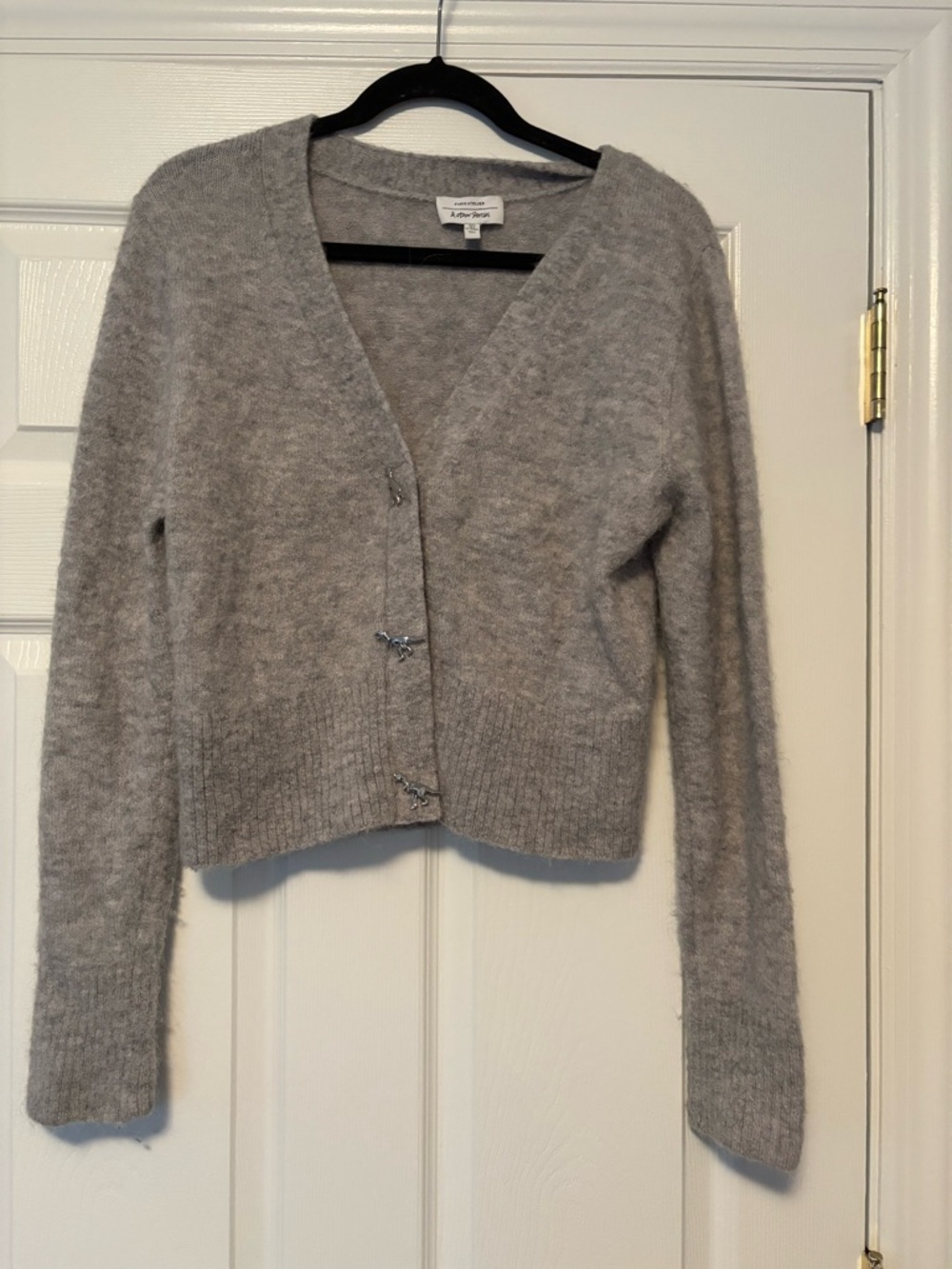 & Other Stories
Women's Grey Dinosaur Button Knit Cardigan small - Picture 13 of 13